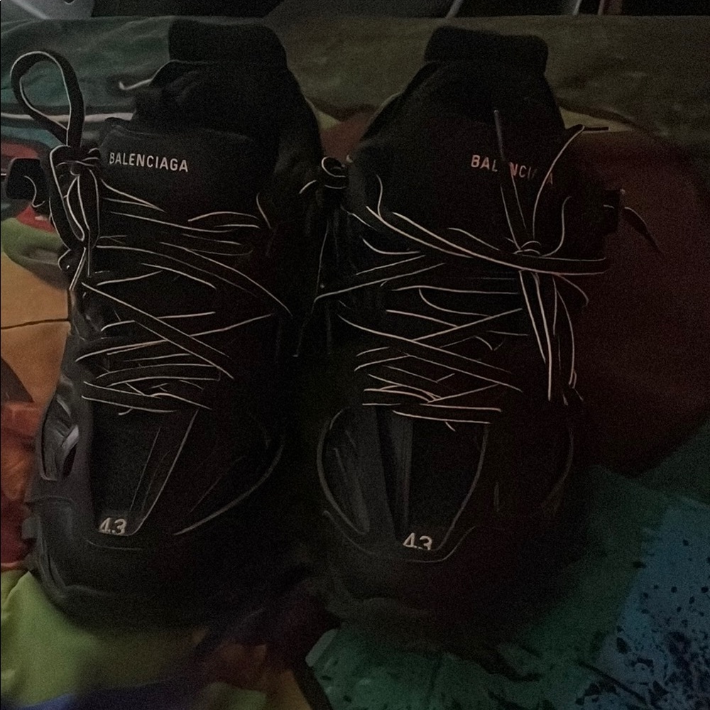 (Used) Balenciaga Men’s 9 (light up)